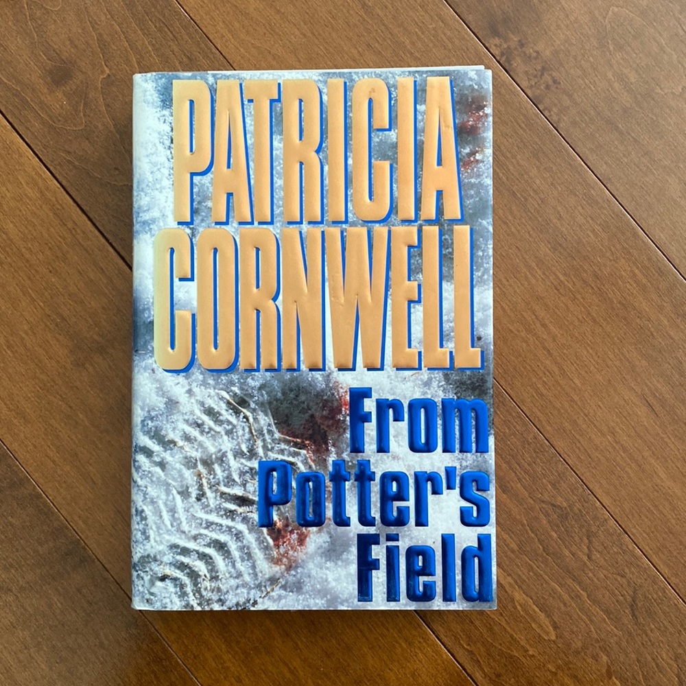 From Potter’s Field by Patricia Cornwell - Picture 1 of 3